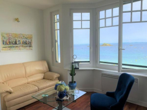 Duplex apartment in a prime seafront location, Treboul, Douarnenez